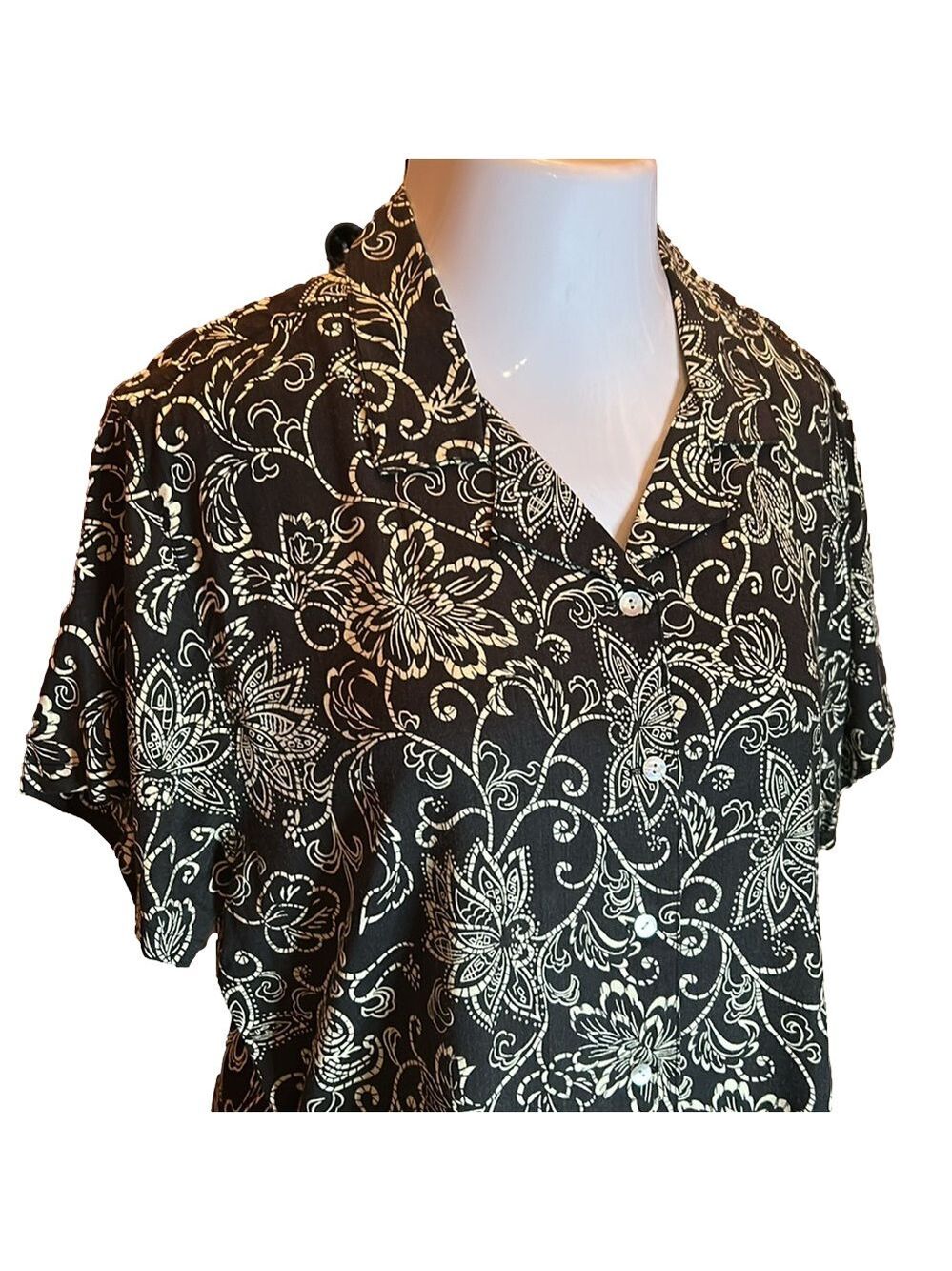 ALLYSON WHITMORE PETITE Black & Cream Print Button Up Blouse Size PL